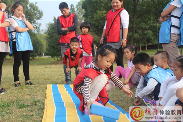 青少年戶(hù)外拓展